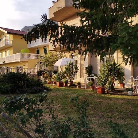 Apartments Sretna Carnac Ngoại thất bức ảnh