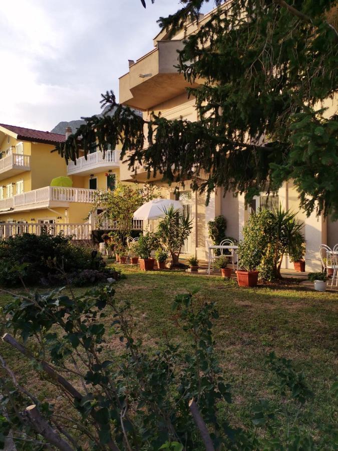 Apartments Sretna Carnac Ngoại thất bức ảnh