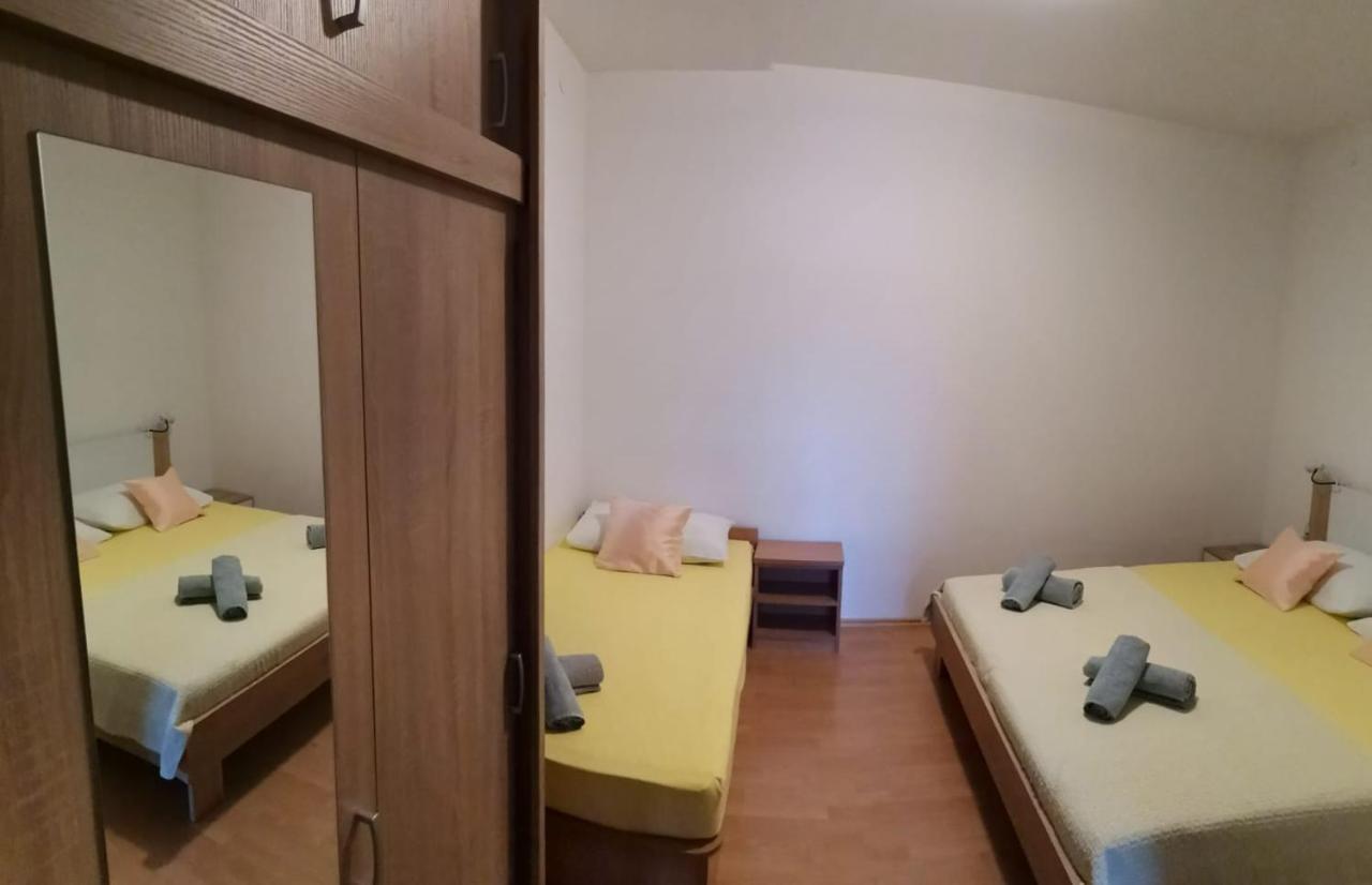 Apartments Sretna Carnac Ngoại thất bức ảnh