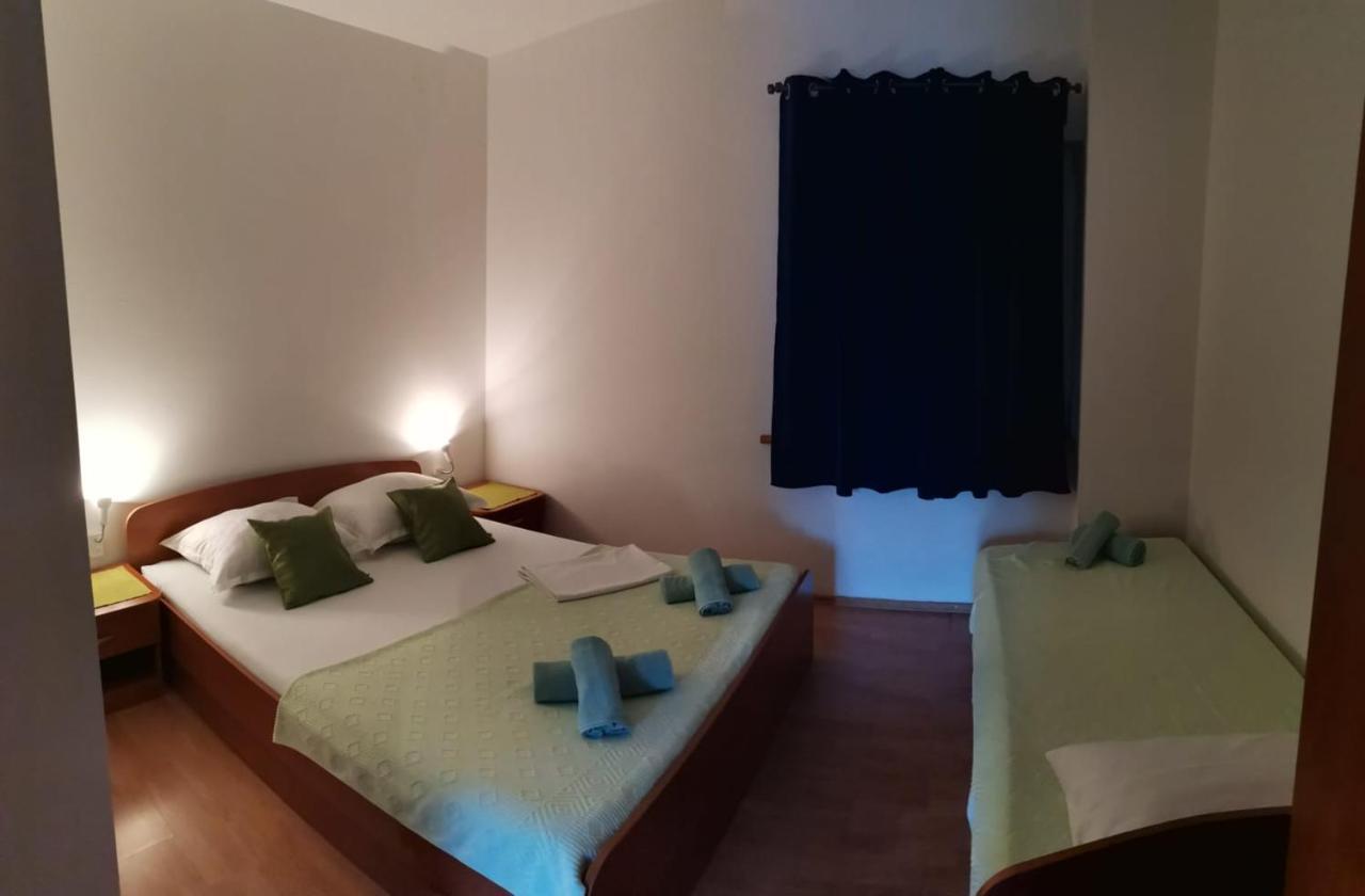 Apartments Sretna Carnac Ngoại thất bức ảnh