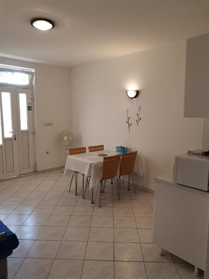 Apartments Sretna Carnac Ngoại thất bức ảnh
