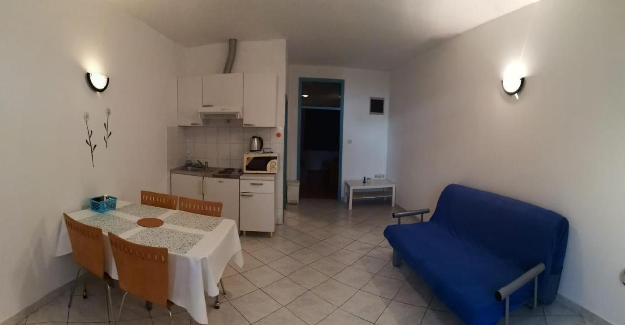 Apartments Sretna Carnac Ngoại thất bức ảnh