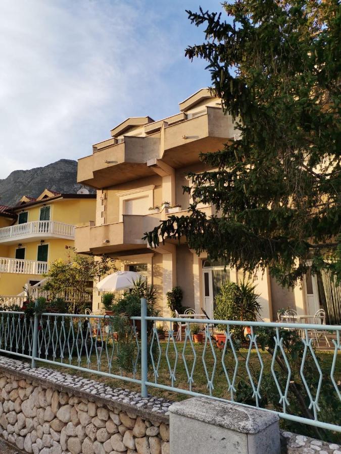 Apartments Sretna Carnac Ngoại thất bức ảnh