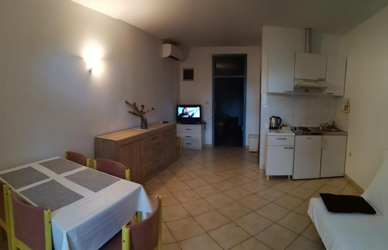 Apartments Sretna Carnac Ngoại thất bức ảnh